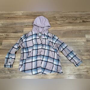 American Eagle Outfitters Pink and Navy Plaid Shirt